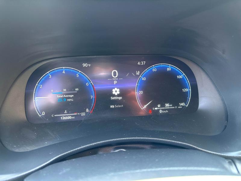 2023 Toyota Highlander VIN 5TDKDRAH8PS508181 COPART salvage auction — MINOR DENT/SCRATCHES, OH - CERTIFICATE OF TITLE, sold $29,000 on 2026-07-17 (photo 8)