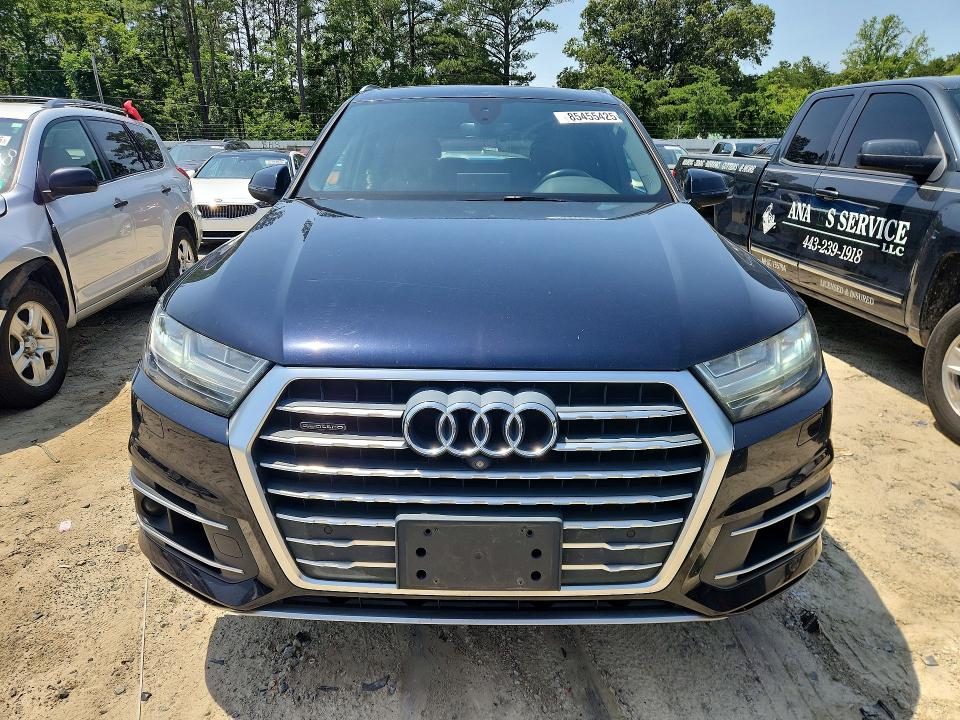 2017 Audi Q7 VIN WA1LAAF72HD057903 COPART salvage auction — SIDE, Salvage Title, sold $1,100 on 2026-07-21 (photo 5)