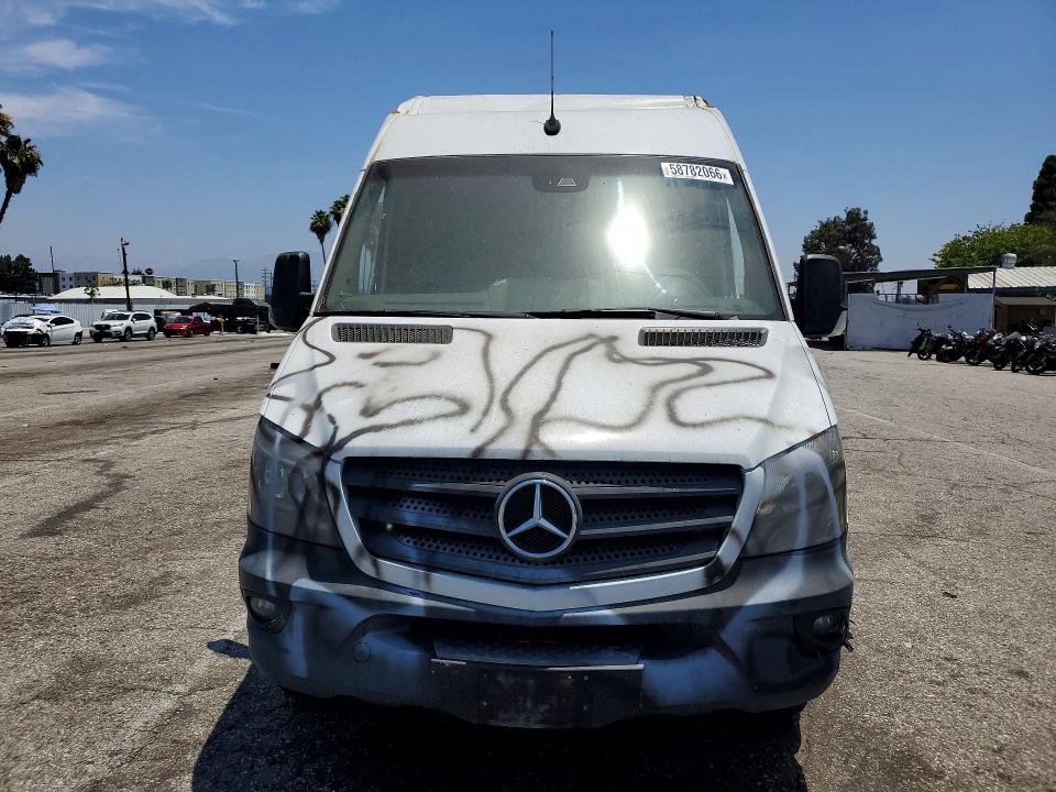 2017 Mercedes-benz VIN WD3PF1CD7HP547748 COPART salvage auction — VANDALISM, CA - SALVAGE CERTIFICATE, sold $3,050 on 2026-07-29 (photo 5)