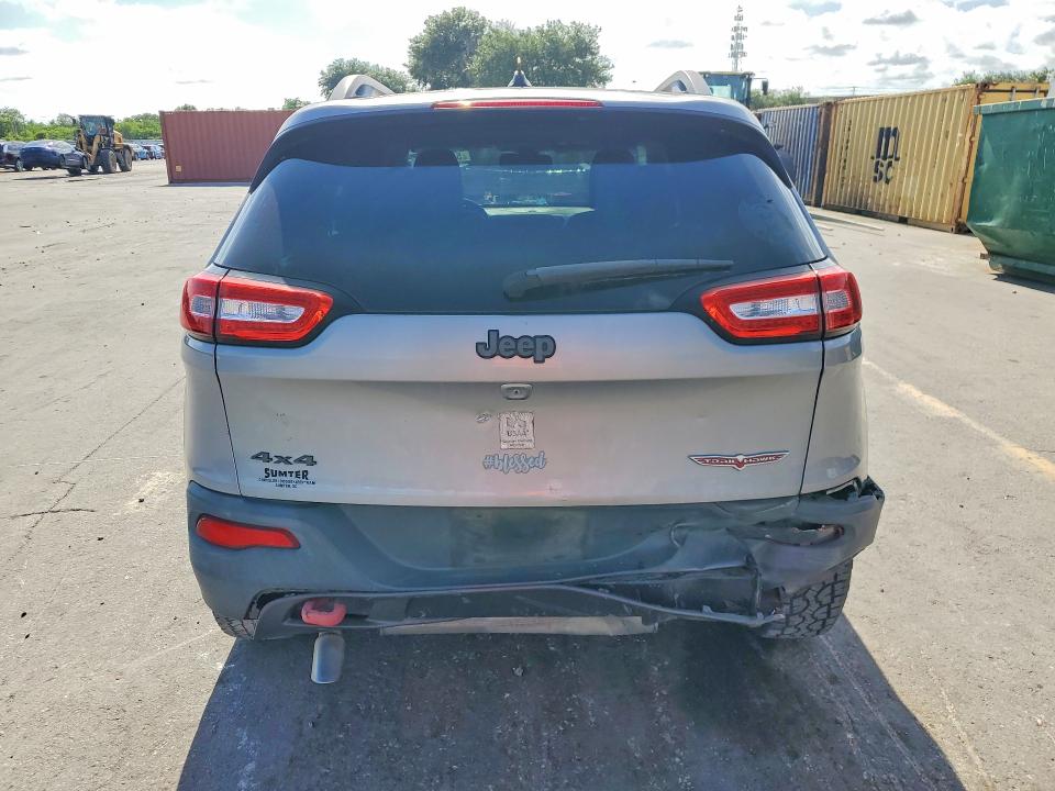 2015 Jeep Cherokee VIN 1C4PJMBB1FW595206 COPART salvage auction — REAR END, FL - CERT OF TITLE SLVG REBUILDABLE, sold $2,050 on 2026-07-02 (photo 6)