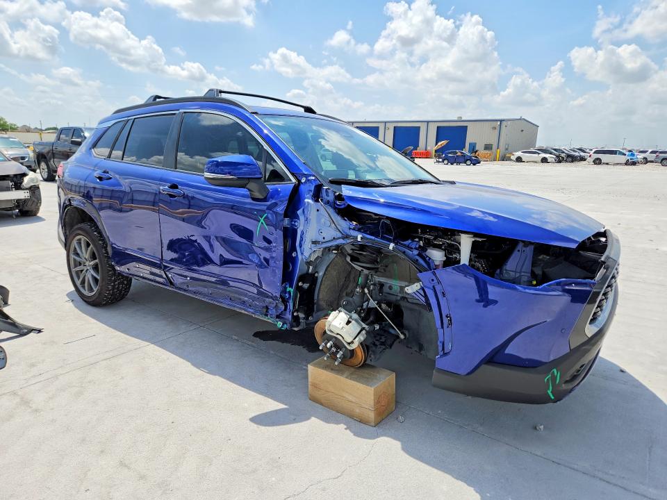 2024 Toyota Corolla cross VIN 7MUDAAAG4RV081150 COPART salvage auction — FRONT END, Tx - Salvage Vehicle Title, sold $8,900 on 2026-07-31 (photo 4)