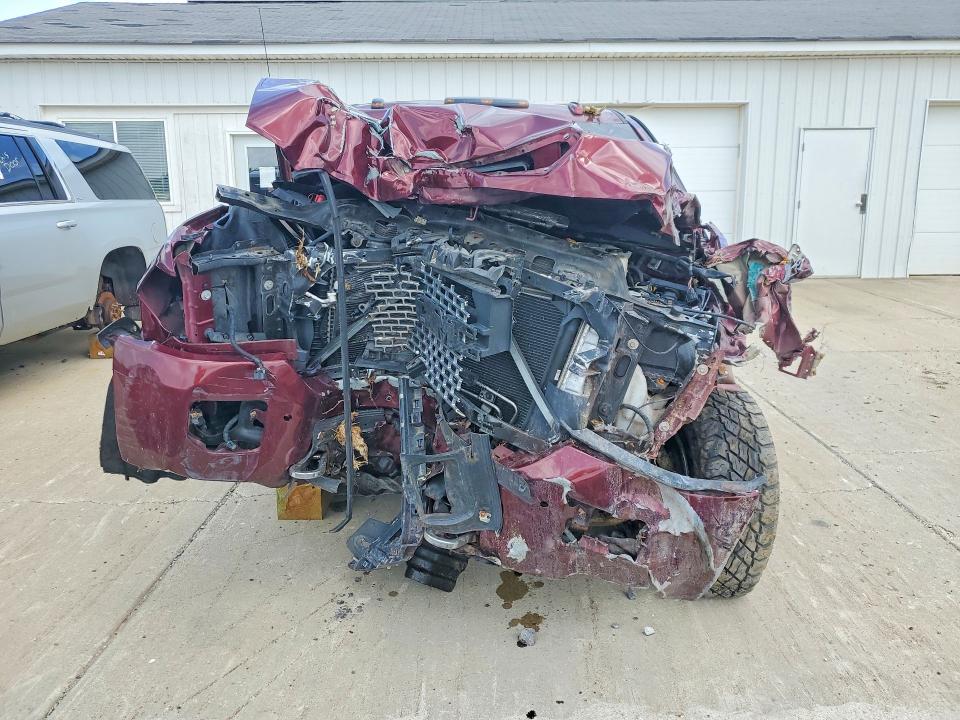 2017 Gmc SIERRA VIN 1GT12UEY6HF159599 COPART salvage auction — ALL OVER, IN - CERTIFICATE OF TITLE, sold $1,350 on 2026-09-03 (photo 5)