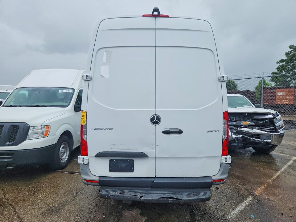 2021 Mercedes-benz Sprinter VIN W1Y40CHY1MT059569 COPART salvage auction — MINOR DENT/SCRATCHES, Wv - Certificate Of Title, sold $8,100 on 2026-07-29 (photo 6)