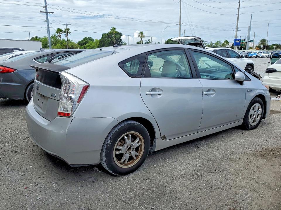 2010 Toyota Prius VIN JTDKN3DU3A0135886 COPART salvage auction — FRONT END, FL - CERT OF TITLE SLVG REBUILDABLE, sold $1,300 on 2026-07-24 (photo 3)