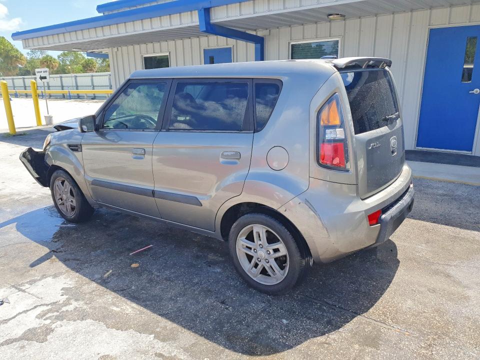 2010 Kia Soul VIN KNDJT2A29A7163732 COPART salvage auction — FRONT END, FL - CERT OF TITLE SLVG REBUILDABLE, sold $575 on 2026-07-15 (photo 2)