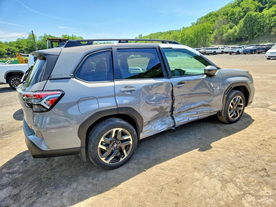 2025 Subaru Forester VIN JF2SLDNC8SH565340 COPART salvage auction — SIDE, Nj - Cert Of Title-Salvage, sold $9,100 on 2026-07-09 (photo 3)