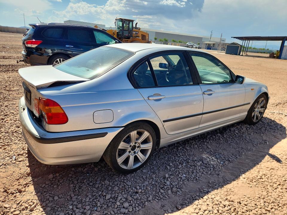 2002 BMW 3 series VIN WBAEV33472PD00183 COPART salvage auction — REAR END, Az - Cert Of Title - Salvage, sold $900 on 2026-07-02 (photo 3)