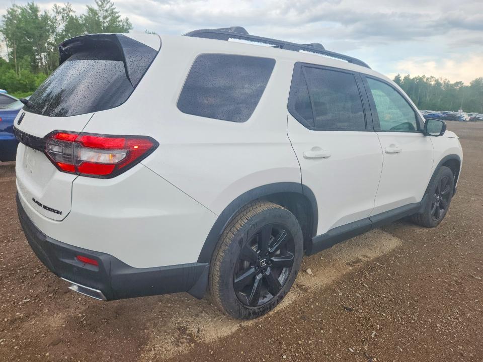 2025 Honda Pilot VIN 5FNYG1H99SB503182 COPART salvage auction — VANDALISM, On - Permit No Brand - Unfit, sold $35,000 on 2026-07-03 (photo 3)