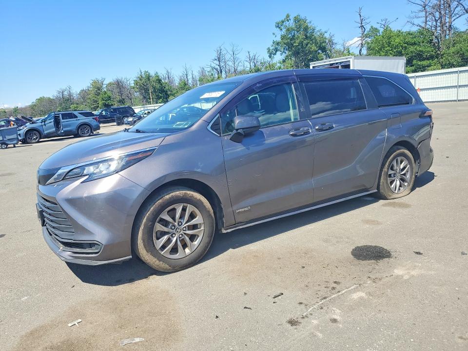 2021 Toyota VIN 5TDKRKEC2MS015129 COPART salvage auction — REAR END, Salvage Title, sold $8,100 on 2026-07-20 (photo 1)