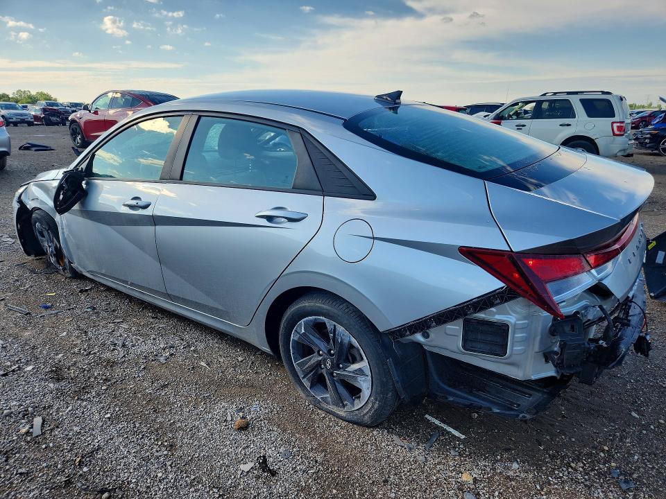 2023 Hyundai Elantra VIN 5NPLM4AG7PH099479 COPART salvage auction — ROOF, Il - Salvage Certificate, sold $250 on 2026-07-28 (photo 2)