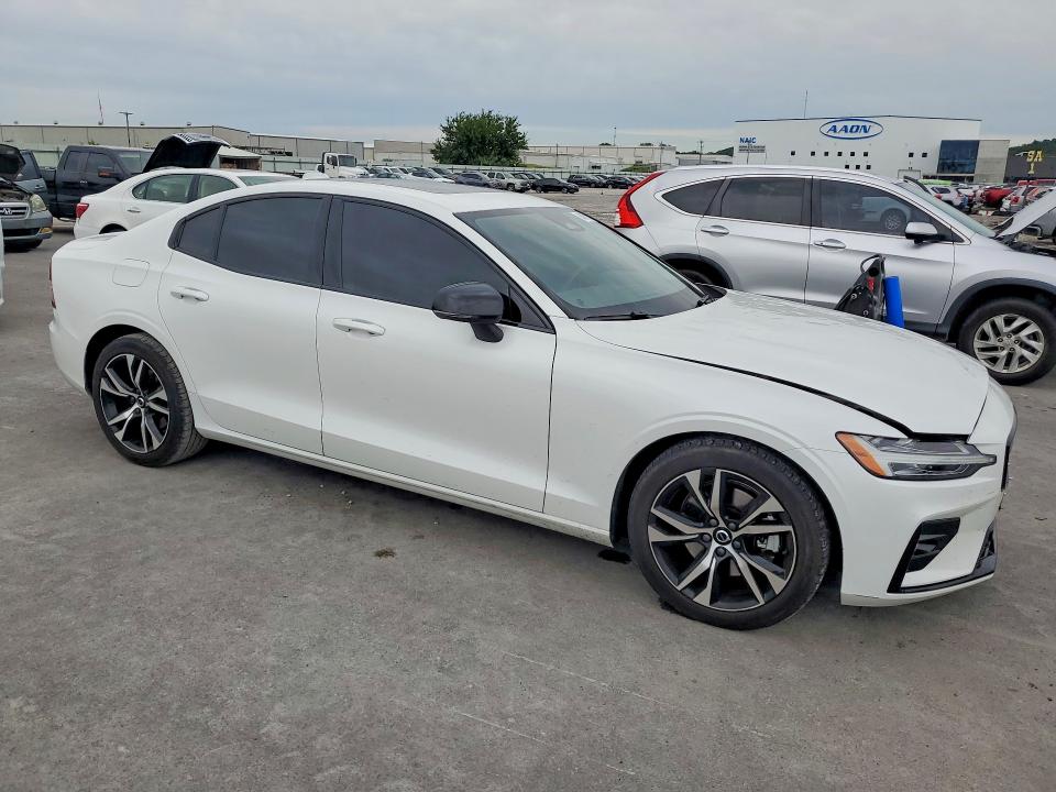 2024 Volvo S60 VIN 7JRL12FKXRG321547 COPART salvage auction — HAIL, OK - CERT OF TITLE-SALVAGE, sold $10,400 on 2026-08-26 (photo 4)
