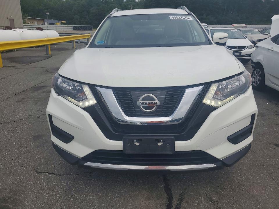 2017 Nissan VIN JN8AT2MV3HW027249 COPART salvage auction — SIDE, Ri - Salvage Certificate Of Title, sold $625 on 2026-07-28 (photo 5)