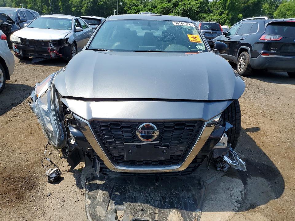 2019 Nissan Altima VIN 1N4BL4CWXKC257567 COPART salvage auction — ALL OVER, Ny - Certificate Of Title (P), sold $3,950 on 2026-07-03 (photo 5)