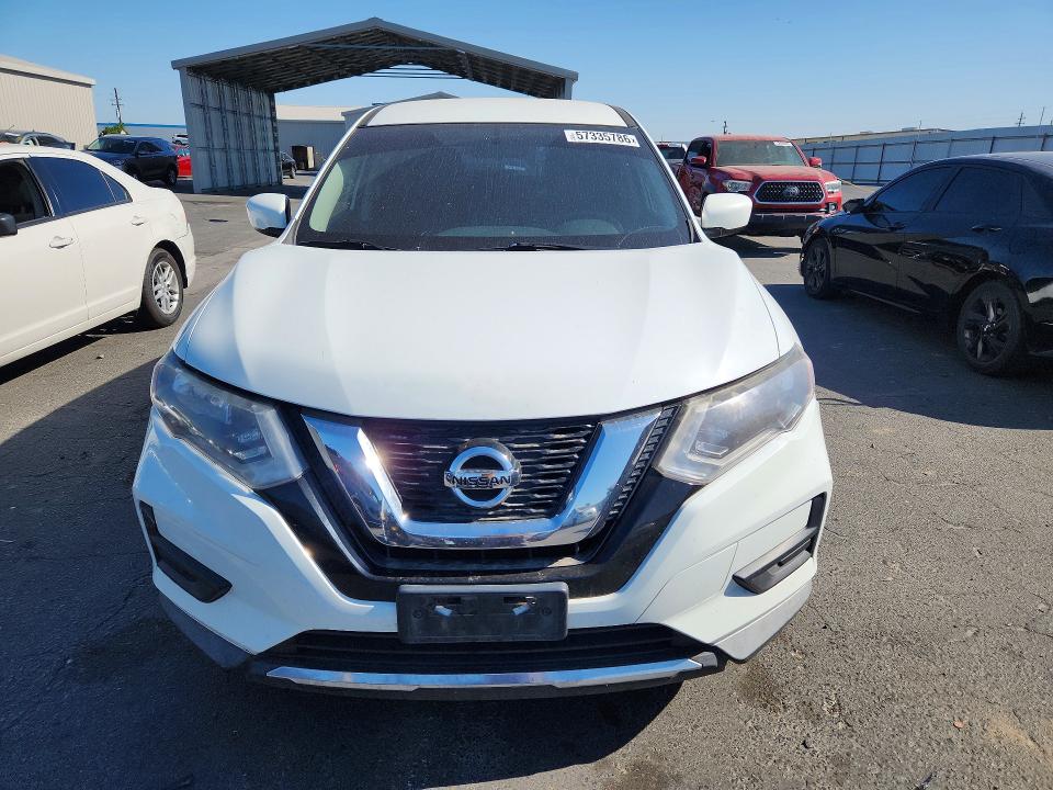2017 Nissan VIN KNMAT2MV4HP523733 COPART salvage auction — MINOR DENT/SCRATCHES, Ca - Dis/Dlr/Exp Only Clean Title, sold $900 on 2026-07-30 (photo 5)