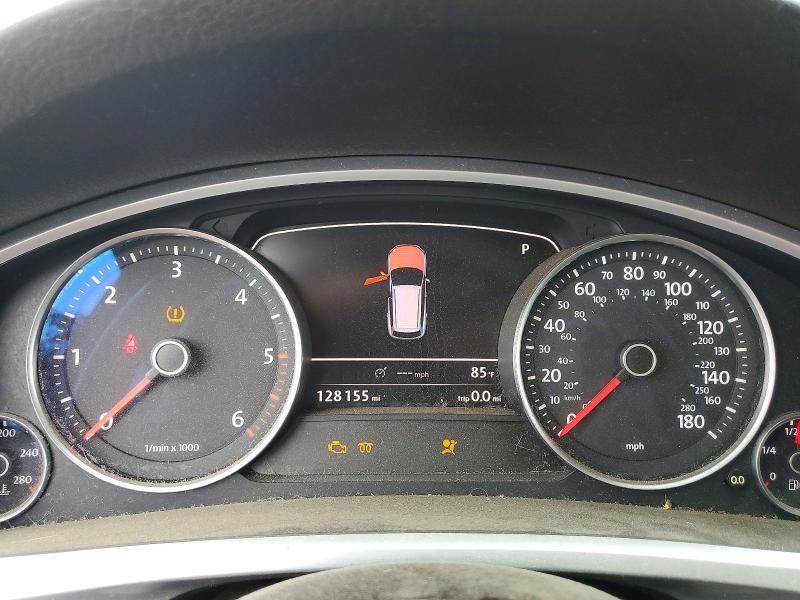 2012 Volkswagen Touareg VIN WVGEK9BP0CD006727 COPART salvage auction — MINOR DENT/SCRATCHES, NJ - CERTIFICATE OF TITLE, sold $1,050 on 2026-07-02 (photo 9)