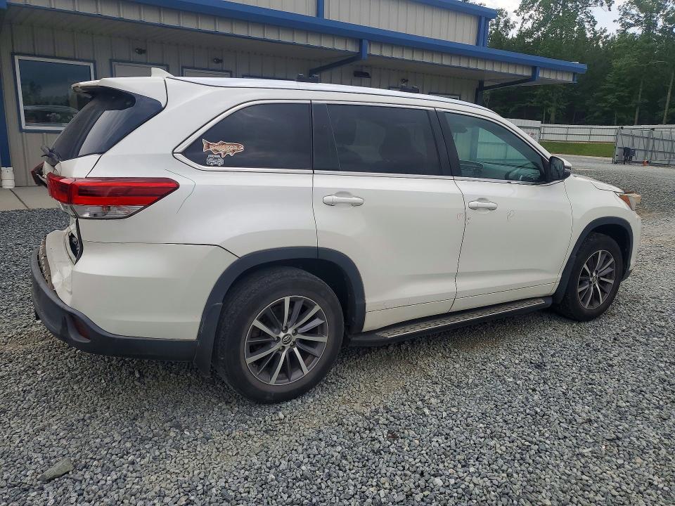 2018 Toyota Highlander VIN 5TDJZRFH8JS876356 COPART salvage auction — REAR END, NC - SALVAGE CERTIFICATE OF TITLE, sold $925 on 2026-07-30 (photo 3)