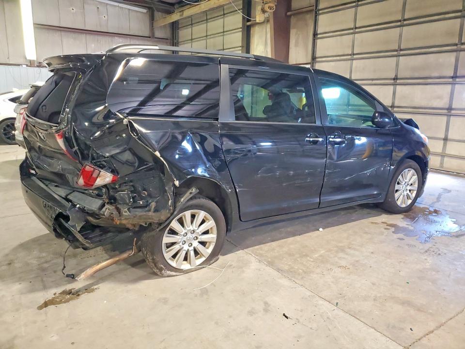 2015 Toyota Sienna VIN 5TDDK3DCXFS096940 COPART salvage auction — REAR END, Il - Salvage Certificate, sold $175 on 2026-07-29 (photo 3)