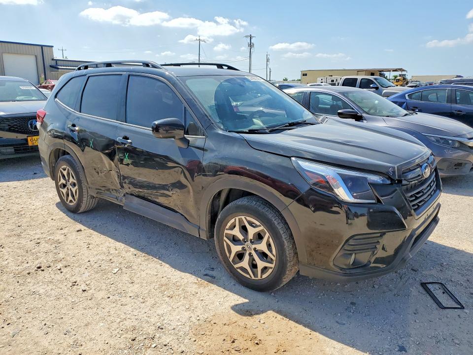2022 Subaru Forester VIN JF2SKAEC7NH405214 COPART salvage auction — SIDE, Tx - Salvage Vehicle Title, sold $10 on 2026-07-30 (photo 4)