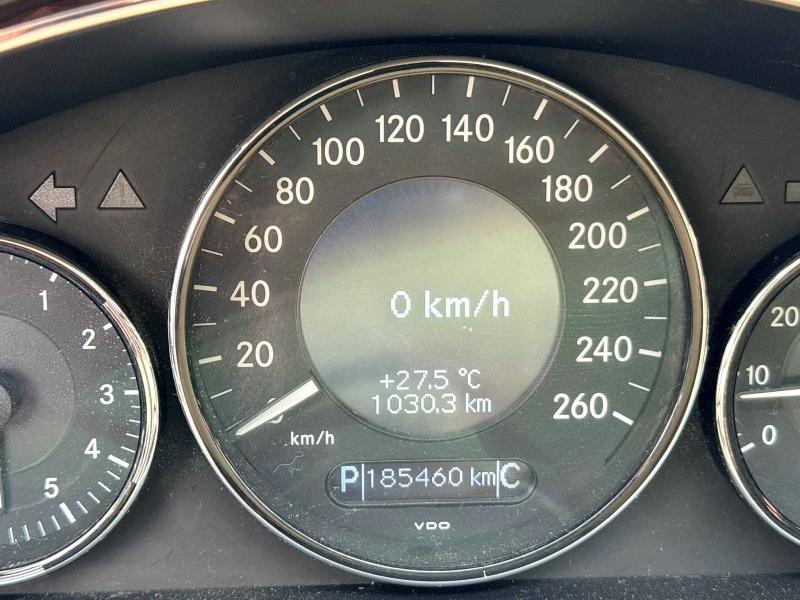 2006 Mercedes-benz Cls-class VIN WDDDJ75XX6A013439 COPART salvage auction — MINOR DENT/SCRATCHES, On - Permit No Brand - Unfit (P), sold $1,150 on 2026-07-15 (photo 8)