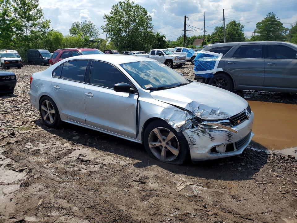 2014 Volkswagen Jetta VIN 3VW2K7AJ3EM321096 COPART salvage auction — FRONT END, Pa - Certificate Of Salvage, sold $425 on 2026-07-06 (photo 4)
