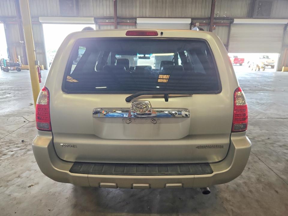 2007 Toyota 4runner VIN JTEZU14RX78071742 COPART salvage auction — MINOR DENT/SCRATCHES, MT - CERTIFICATE OF TITLE, sold $2,000 on 2026-07-29 (photo 6)