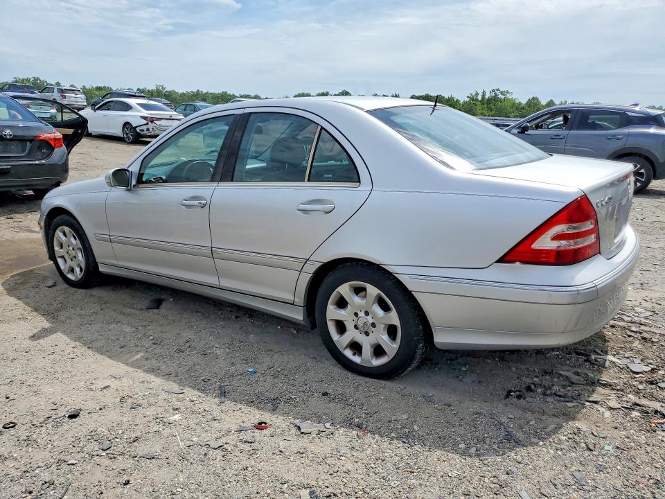 2005 Mercedes-benz C-klasse VIN WDBRF81J05F598377 COPART salvage auction — SIDE, VA - CERT OF TITLE - SALVAGE, sold $525 on 2026-07-08 (photo 2)