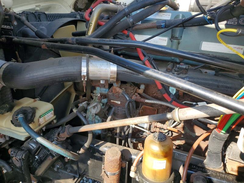 2006 Freightliner Conventional VIN 1FUJA6CK06LW38766 COPART salvage auction — NORMAL WEAR, NJ - CERTIFICATE OF TITLE, sold $8,200 on 2026-07-28 (photo 7)