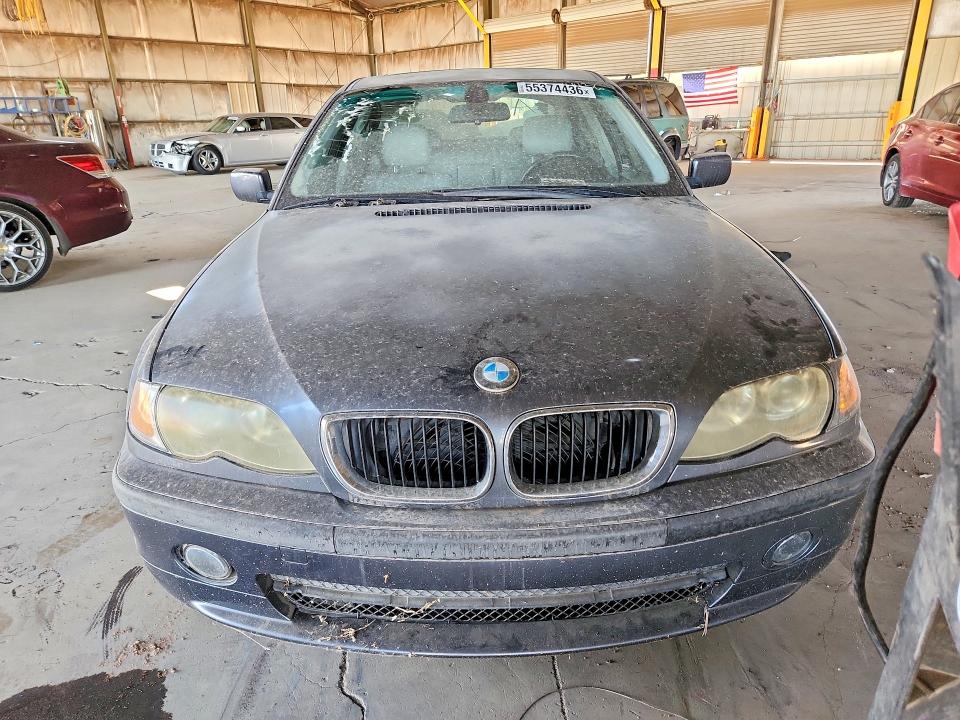2002 BMW 3 series VIN WBAEV53402KM17707 COPART salvage auction — NORMAL WEAR, Az - Certificate Of Title, sold $475 on 2026-07-29 (photo 5)