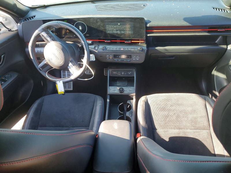 2025 Hyundai Kona VIN KM8HBCA35SU200404 COPART salvage auction — SIDE, Salvage Title, sold $8,000 on 2026-07-20 (photo 8)