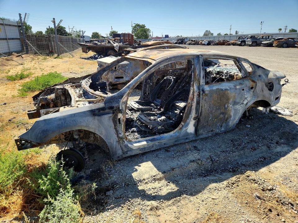 2018 Kia Optima VIN 5XXGT4L33JG235298 COPART salvage auction — BURN, CA - NON-REPAIRABLE VEHICLE CERT, sold $225 on 2026-07-17 (photo 1)