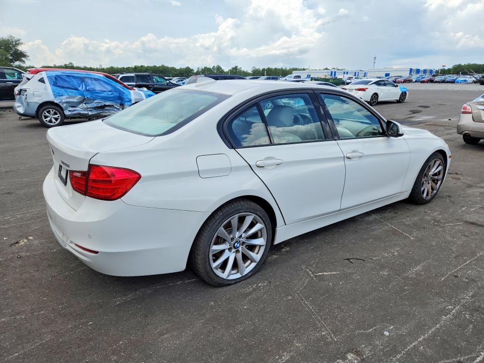 2012 BMW 3er VIN WBA3A5C59CF341457 COPART salvage auction — MECHANICAL, Fl - Certificate Of Title, sold $275 on 2026-07-04 (photo 3)