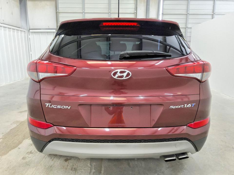 2017 Hyundai Tucson VIN KM8J33A22HU472116 COPART salvage auction — MINOR DENT/SCRATCHES, TX - CERTIFICATE OF TITLE, sold $650 on 2026-07-14 (photo 6)