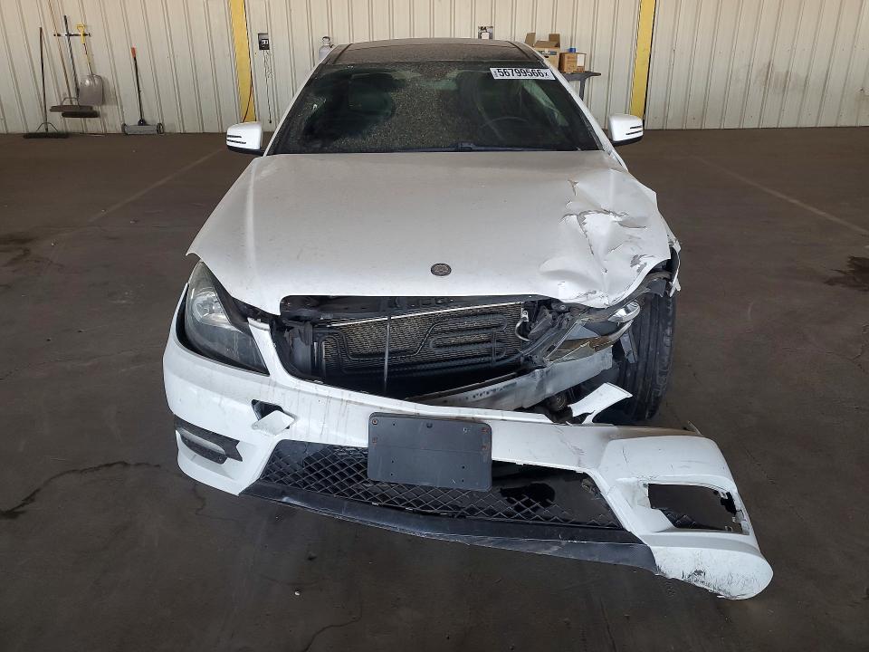 2014 Mercedes-benz C-klasse VIN WDDGJ4HB7EG272509 COPART salvage auction — FRONT END, Az - Cert Of Title - Salvage, sold $625 on 2026-07-06 (photo 5)