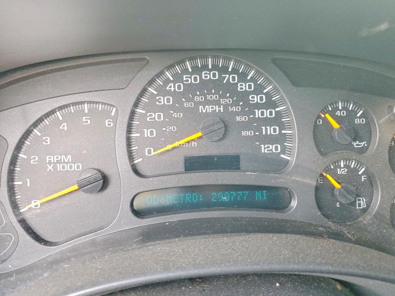 2003 Chevrolet Suburban VIN 1GNFK16ZX3J248892 COPART salvage auction — FRONT END, Ky - Cert Of Title-Salvage, sold $300 on 2026-07-02 (photo 9)