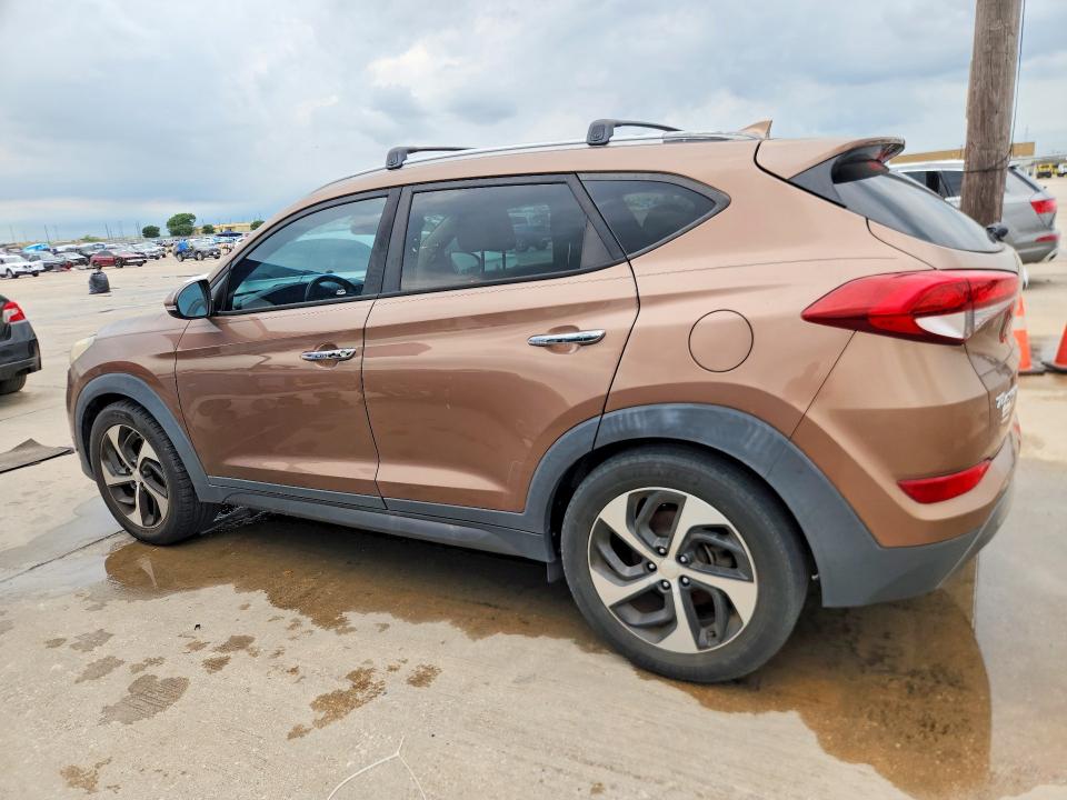 2016 Hyundai Tucson VIN KM8J33A29GU175164 COPART salvage auction — NORMAL WEAR, Fl - Certificate Of Title, sold $2,000 on 2026-07-27 (photo 2)