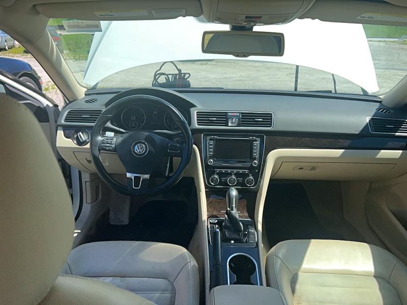 2015 Volkswagen Passat VIN 1VWCV7A32FC003843 COPART salvage auction — NORMAL WEAR, Nj - Certificate Of Title (P), sold $325 on 2026-07-06 (photo 9)