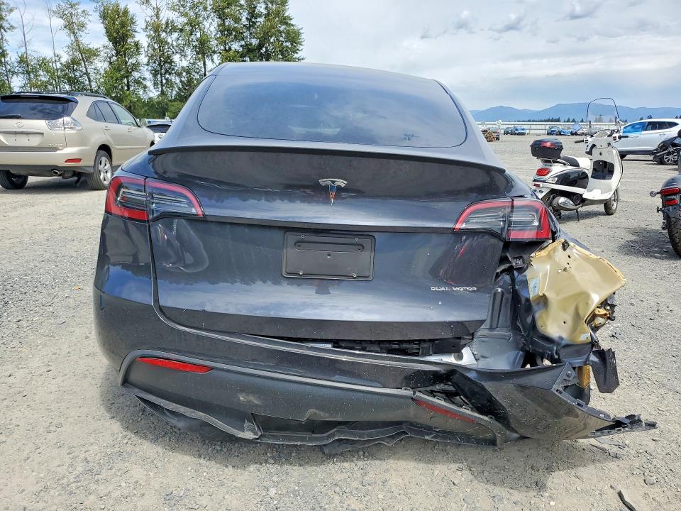2024 Tesla Model y VIN 7SAYGAEE6RF102106 COPART salvage auction — REAR END, WA - BILL OF SALE, sold $8,000 on 2026-07-27 (photo 6)