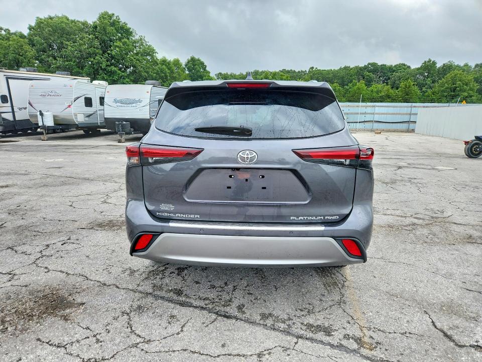 2024 Toyota Highlander VIN 5TDKDRBH7RS528701 COPART salvage auction — HAIL, Mo - Salvage Certificate Of Title, sold $14,200 on 2026-07-29 (photo 6)