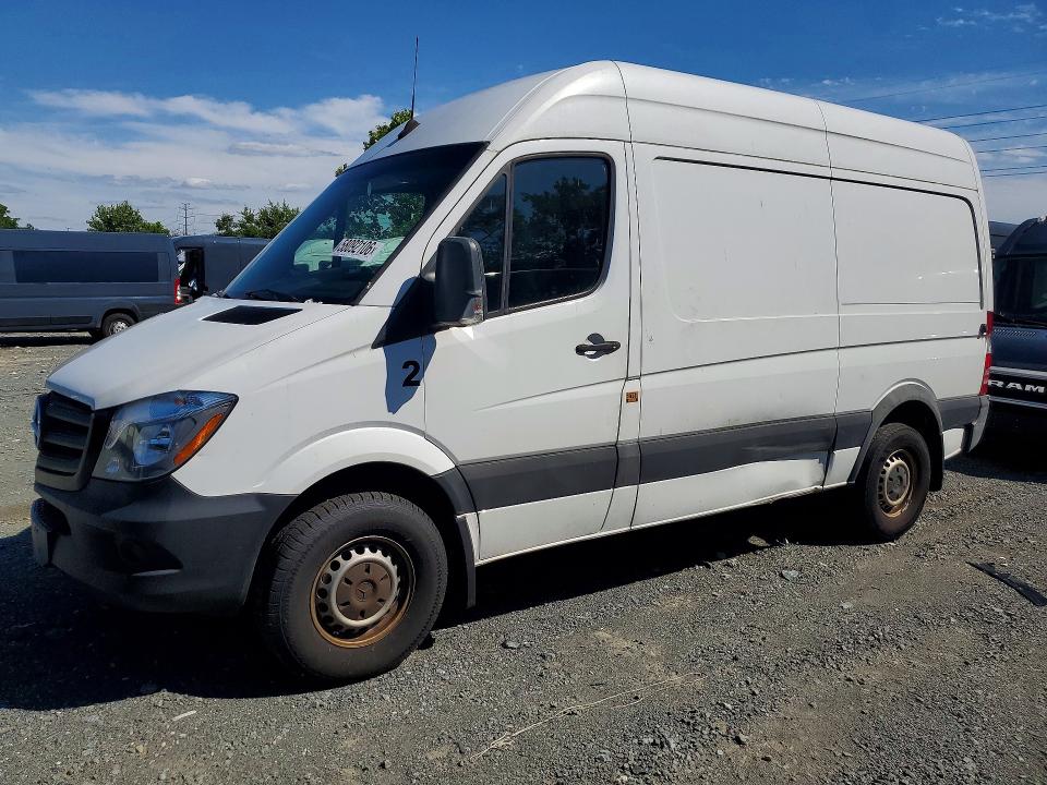 2018 Mercedes-benz Sprinter VIN WD3PE7CD3JP587580 COPART salvage auction — MINOR DENT/SCRATCHES, Md - Certificate Of Title, sold $1,650 on 2026-07-28 (photo 1)