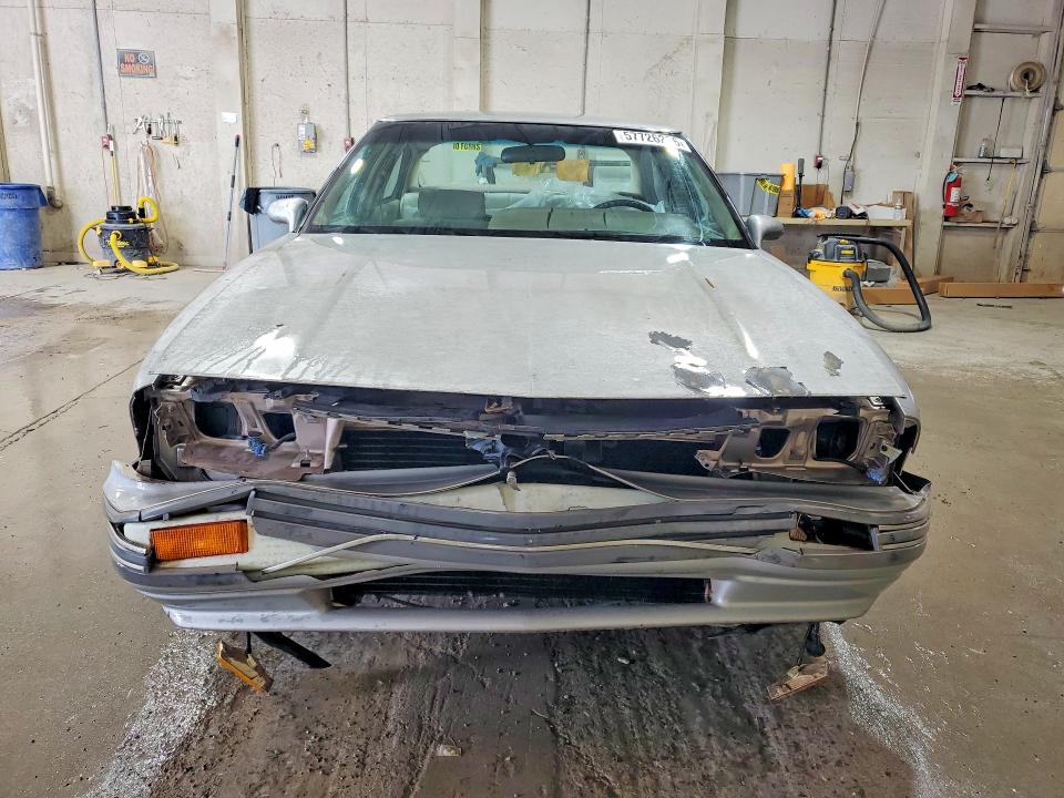 1992 Oldsmobile .88 VIN 1G3HN53L9NH378186 COPART salvage auction — FRONT END, Tn - Salvage Certificate, sold $425 on 2026-07-30 (photo 5)