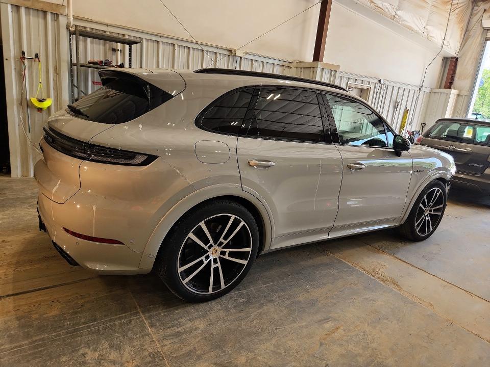 2024 Porsche Cayenne VIN WP1AM2AY4RDA48257 COPART salvage auction — FRONT END, Wi - Cert Of Title-Claim Paid, sold $86,500 on 2026-07-22 (photo 3)