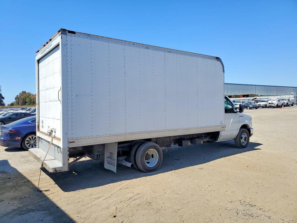 2010 Ford Econoline VIN 1FDWE4FP4ADA01889 COPART salvage auction — MINOR DENT/SCRATCHES, Ca - Dis/Dlr/Exp Only Clean Title, sold $8,000 on 2026-07-28 (photo 3)