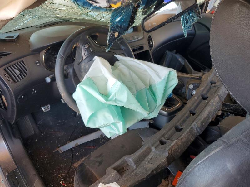 2011 Hyundai Genesis VIN KMHHU6KH4BU062182 COPART salvage auction — ROLLOVER, AZ - CERT OF TITLE - SALVAGE, sold $250 on 2026-07-14 (photo 8)