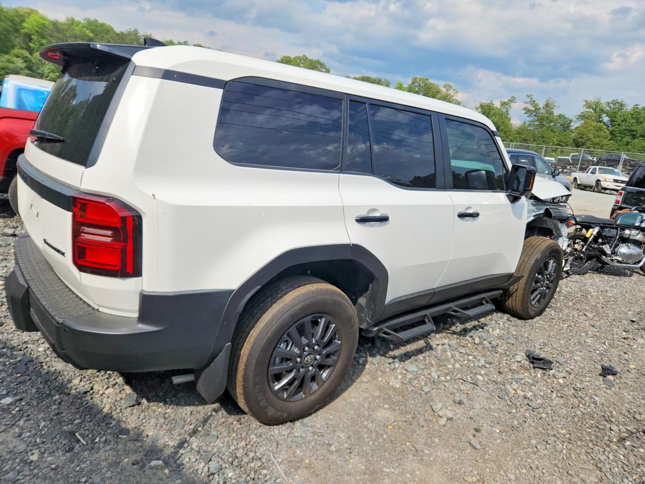 2025 Toyota Land cruiser VIN JTEABFAJ1SK033892 COPART salvage auction — Front End, MD - CERT OF SALVAGE > 75% DAMAGE, sold $29,250 on 2026-08-18 (photo 3)