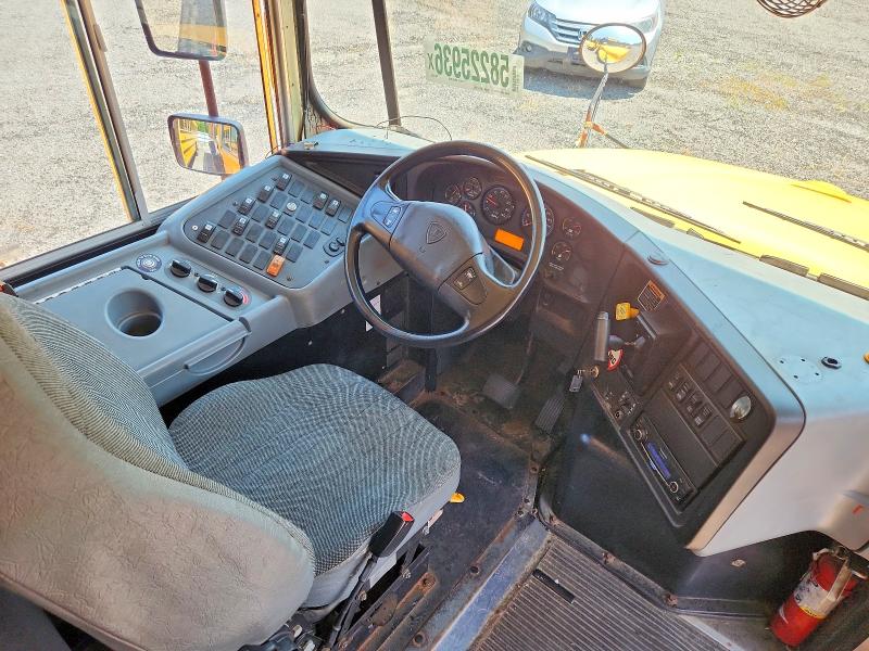 2015 Ic VIN 4DRBUC8P7FB670119 COPART salvage auction — MINOR DENT/SCRATCHES, Ri - Certificate Of Title, sold $2,500 on 2026-10-13 (photo 9)