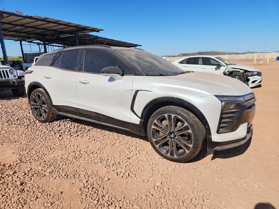 2025 Chevrolet Blazer VIN 3GNKDERL6SS198562 COPART salvage auction — REAR END, Az - Cert Of Title - Salvage, sold $23,700 on 2026-07-23 (photo 4)