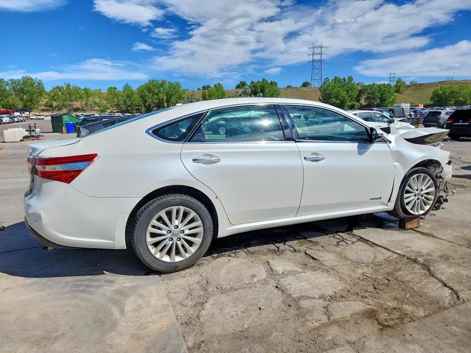 2014 Toyota Avalon VIN 4T1BD1EB3EU020672 COPART salvage auction — FRONT END, IL - SALVAGE CERTIFICATE, sold $1,550 on 2026-08-26 (photo 3)