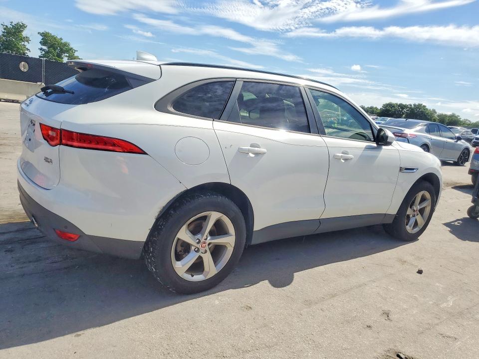 2017 Jaguar F-pace VIN SADCJ2BV4HA067080 COPART salvage auction — MINOR DENT/SCRATCHES, Fl - Certificate Of Title, sold $1,550 on 2026-07-21 (photo 3)