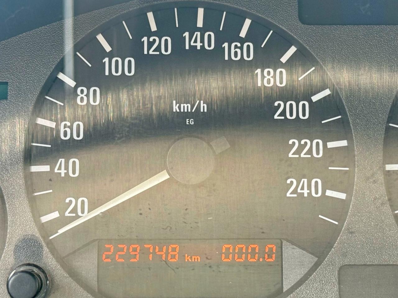 1997 BMW Z3 VIN WBACH71070LA33590 COPART salvage auction — Minor Dent/Scratches, OK - CERTIFICATE OF TITLE (P), sold $1,600 on 2026-06-30 (photo 8)