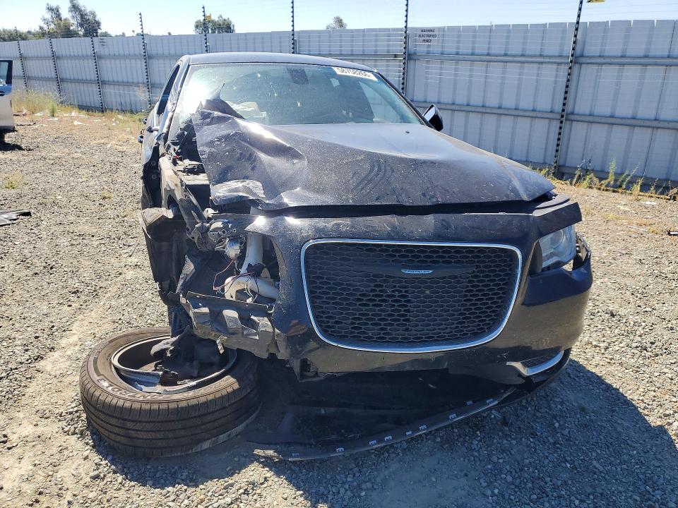 2017 Chrysler 300 VIN 2C3CCAAG2HH552357 COPART salvage auction — FRONT END, Ca - Salvage Certificate, sold $575 on 2026-07-09 (photo 5)